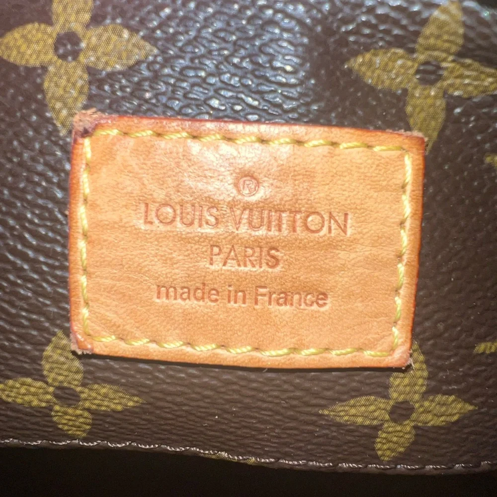 Pre-loved Authentic Vintage Louis Vuitton Monogram Canvas Shoulder Bag - Picture 3 of 9